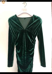 Elegant Green Velvet Ruched Dress