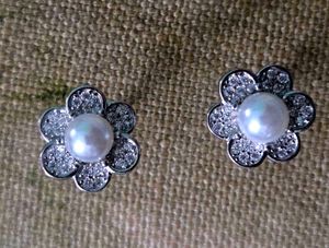 Flower Pearl &amp; Crystal Stud Earrings SS925