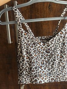Stylish Leopard Print Crop Top