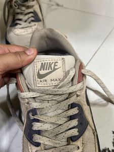 Nike Air Max 90 Sneakers