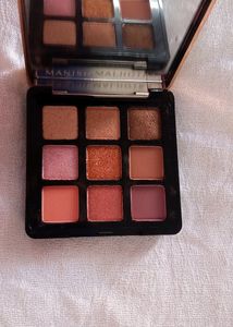 MANISH MALHOTRA 9 IN 1 EYESHADOW PALLETE