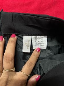 Chic Black Buttoned Shorts