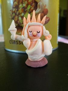 2 Statue of Liberty Miniature Figurine and Magnet