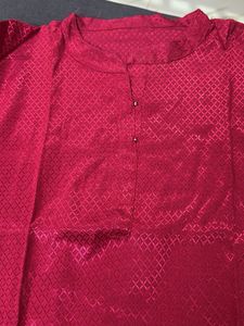 Elegant Red Textured Kurta