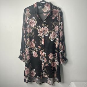 Chic Black Floral Print Button-Up