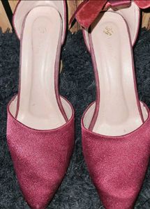 Elegant Red Bow Heels