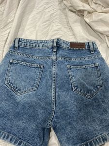 dark wash blue denim shorts