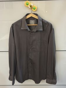 Men's Classic Grey Button-Down Shirt