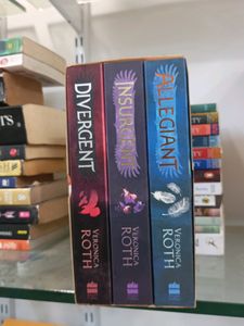 Divergent Set Trilogy Veronica Ross