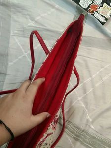 brand new beautiful red hangbag 💟