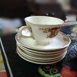 Dining Table Crockery