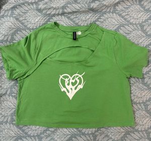 H&amp;M Green Cutout Heart Graphic T-Shirt