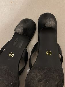 lino perros kitten heels