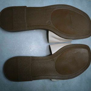 FIXED PRICE Elegant Cream &amp; Gold Slip-On Sandals