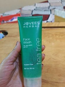 jovees herbal face wash