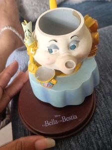 Disney show piece with music and dancing