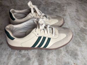 Stylish Women's Sneakers