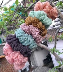 Scrunchies Set Of 4