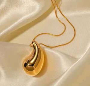 Tear Drop Chain Pendant..✨