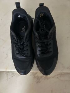 campus Black Sneakers