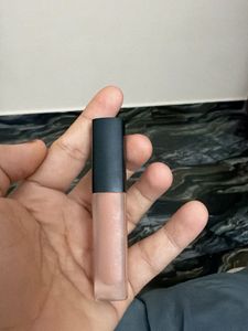 Huda Beauty liquid lipstick