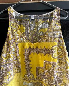 💛 Yellow Paisley Print V-Neck Tank Top 💛