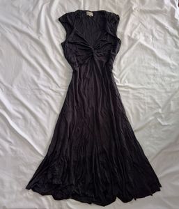 Chic Black Midi Dress