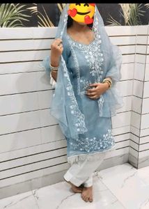 Beautiful Pakistani Suit