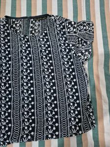 Stylish Black &amp; White Embroidered Kurta Top