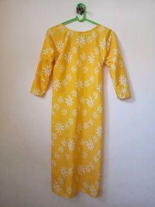 women's long-sleeved floral printed kurta.