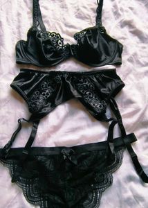 Luxury Black Lace Lingerie Set