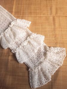 Pretty White Top 🤍
