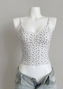 Cute Floral Print Crop Top with Lace Trim