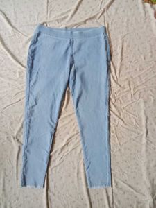 Light Wash Frayed Hem Denim Jeans