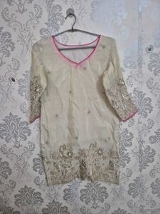 Elegant Embroidered Kurta