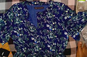 Navy Blue Ditsy Floral Flutter-Sleeve Dress