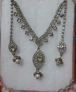 Rhinestone & Pearl Necklace Set