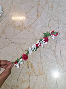 Premium 3-Piece Artificial Mogra &amp; Red Rose Hair G