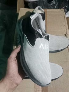 NEW NO USED CASUAL SHOES FOR MAN & WOMEN'S,