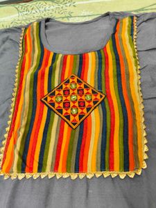 Elegant Grey Kurta Set with Vibrant Stripes
