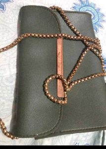 Chic Green Clutch Bag with Gold Chain