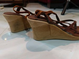Comfortable Brown Flat Sandals