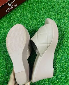 Nude heels 👠 very comfortable lightweight unused