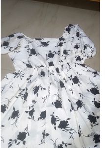it is cute middi dress
