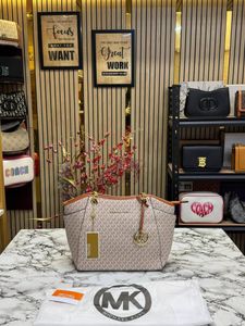 Michael Kors Hobo Bag