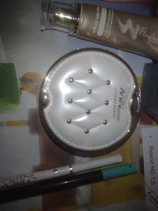 Makeup Palettes &amp; Essentials Bundle