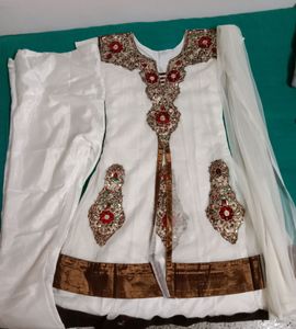 white colour netted chudi unused
