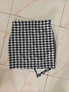 Houndstooth Mini Skirt