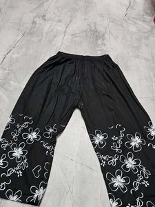 Black capri pant with Floral Print