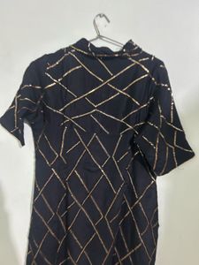 Chic Black &amp; Gold Print Dress